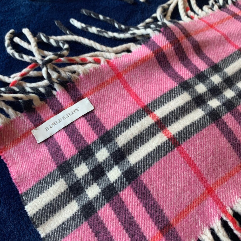 Burberry happy fringe pink scarf - Picture 1 of 2